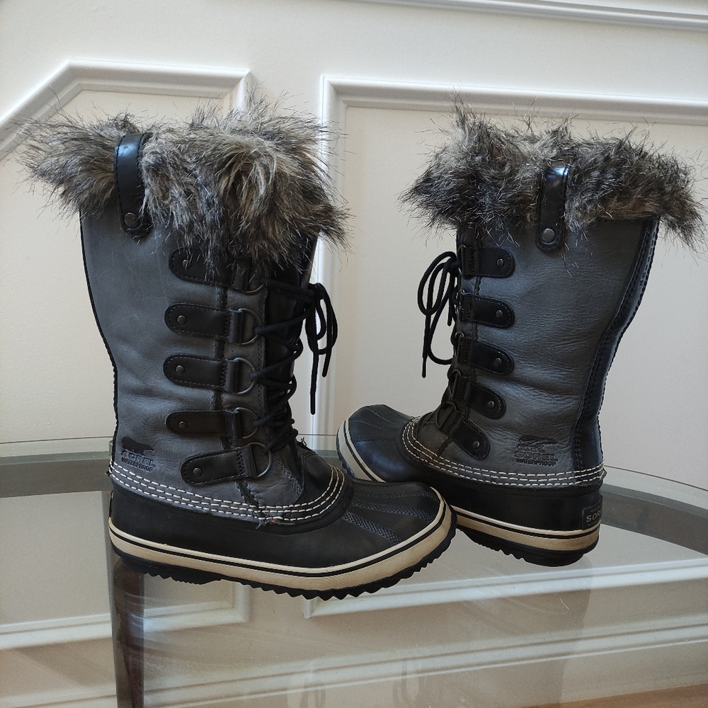 Sorel Joan of Arctic Waterproof winter snow boots women's 7